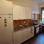 Geneva Gem Spacious Apt For 4 Inc Free Bus Pass